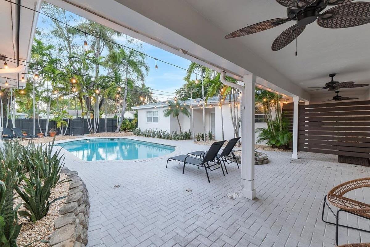 Walk To Las Olas Banyan Room Palm Paradise Inn Fort Lauderdale Exterior photo